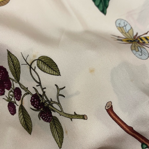 GUCCI V. ACCORNERO Silk Square Scarf 34x34 - Picture 10 of 11